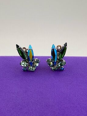 💛 Vintage Sherman Green and Blue Crystal Clip-On Earrings | Designer Luxury Glam
